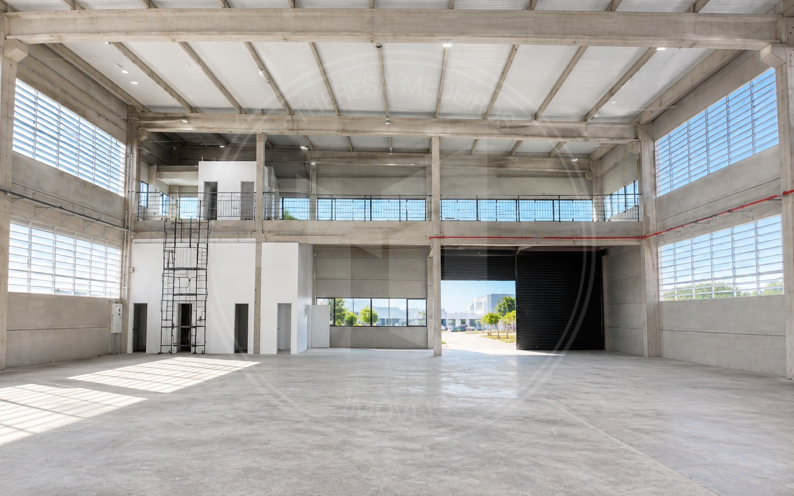 Galpão em Condomínio Fechado com 850m², Pé-Direito de 12m e Piso de 5t/m² – Vargem Grande Paulista