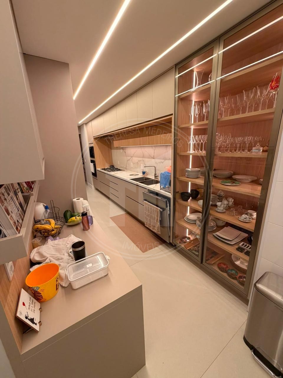 Apartamento de Luxo de 227m² com 3 Suítes e 4 Vagas na Chácara Santo Antônio – Venda e Locação
