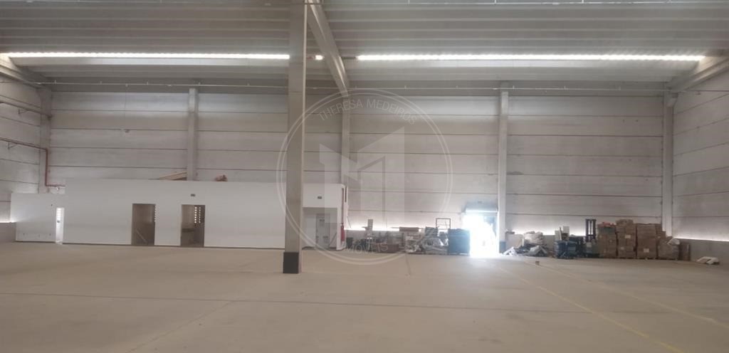 Galpão Logístico de 2.000m² com Docas e Pé-Direito de 10m no Itararé, Embu-Guaçu – Locação