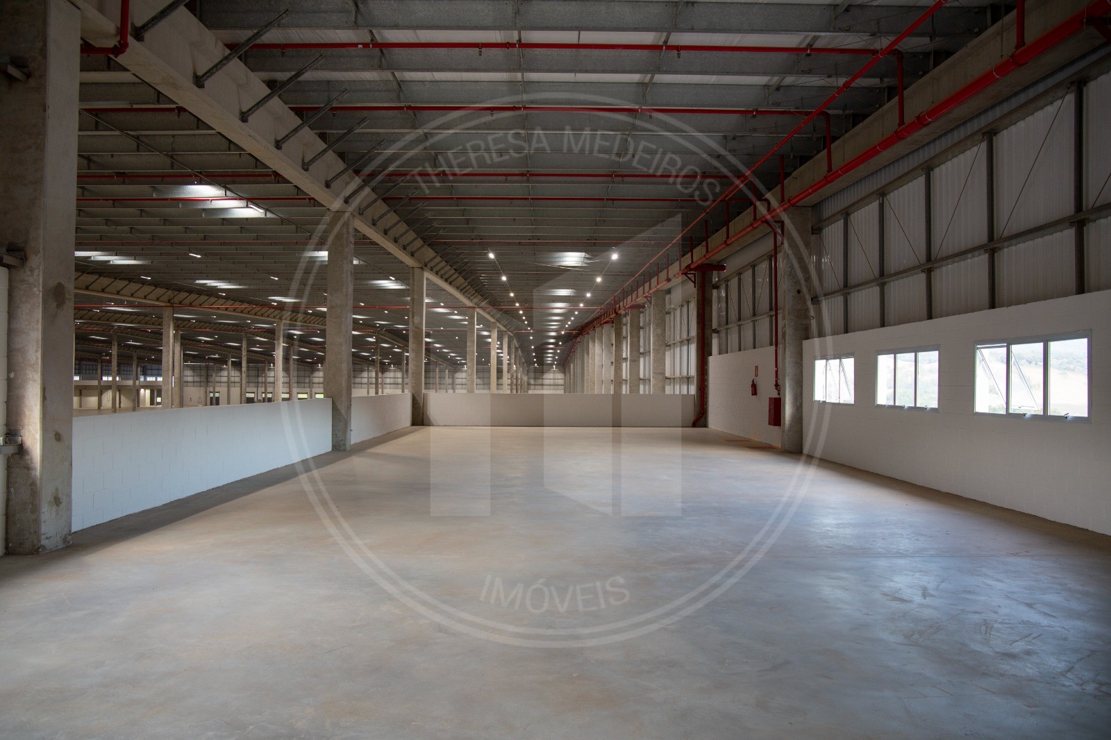 Galpão Logístico para Locação em São Roque com 9.463m², 8 Docas e Pé-Direito de 12m